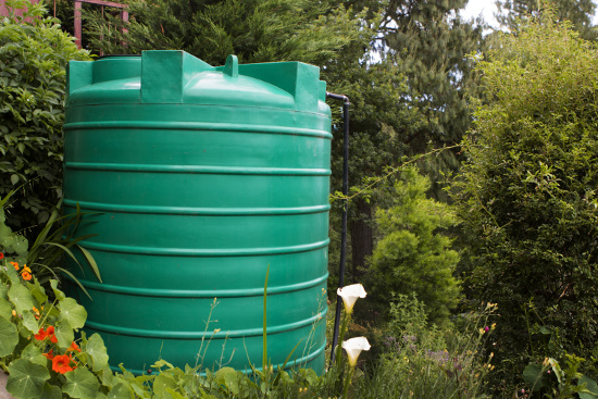 How to Choose Water Tank Color to Suit Your Home