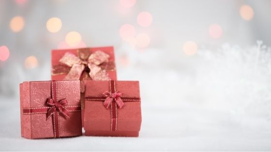 5 Gifts to Give Someone That is Moving