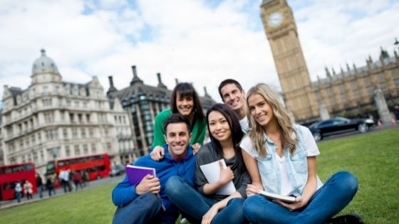 9 Benefits to Studying Abroad