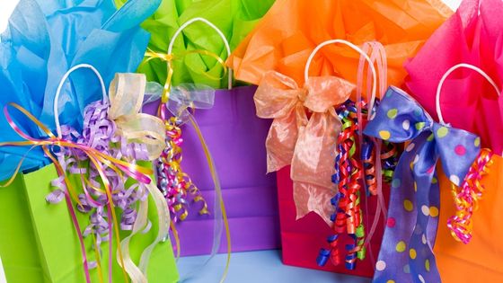 6 Gift Bag Ideas for Your Bridal Party